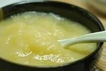 月嫂:苹果(guǒ)泥的(de)功效与制作(图1)